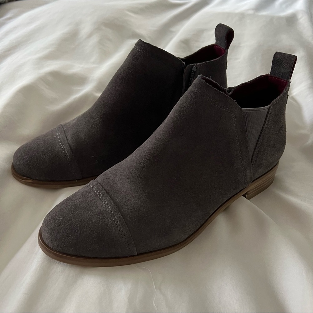 Toms Reese booties - size 9 women’s - gray